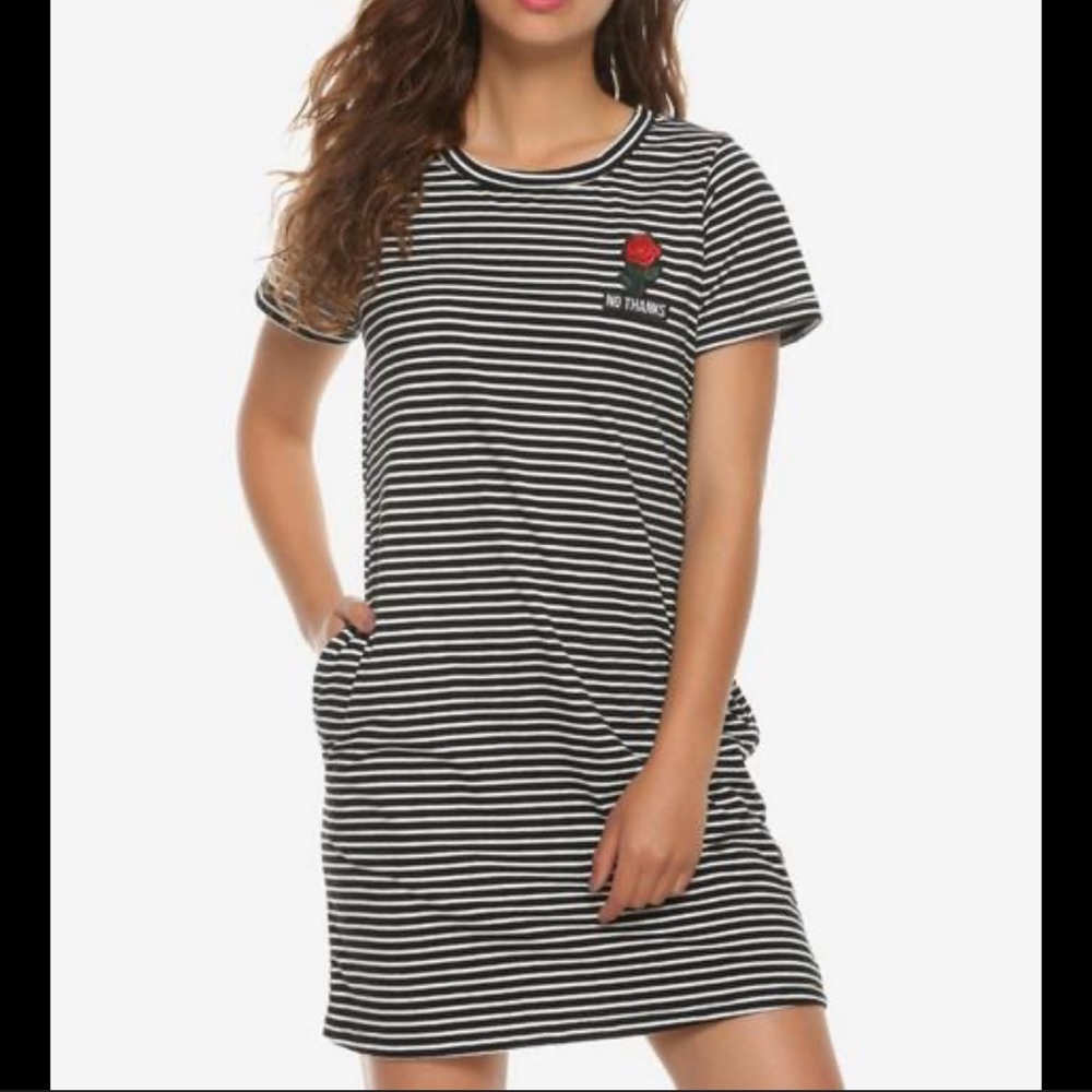 Hot Topic shirt dress
